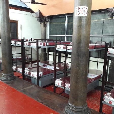 Devasthanam Lodge Thiruvananthapuram Dış mekan fotoğraf