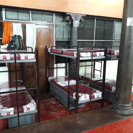 Devasthanam Lodge Thiruvananthapuram Dış mekan fotoğraf