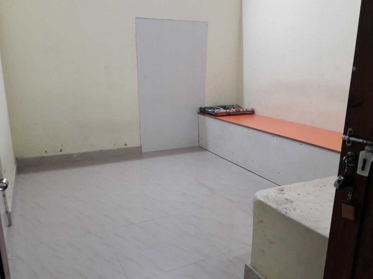 Devasthanam Lodge Thiruvananthapuram Dış mekan fotoğraf