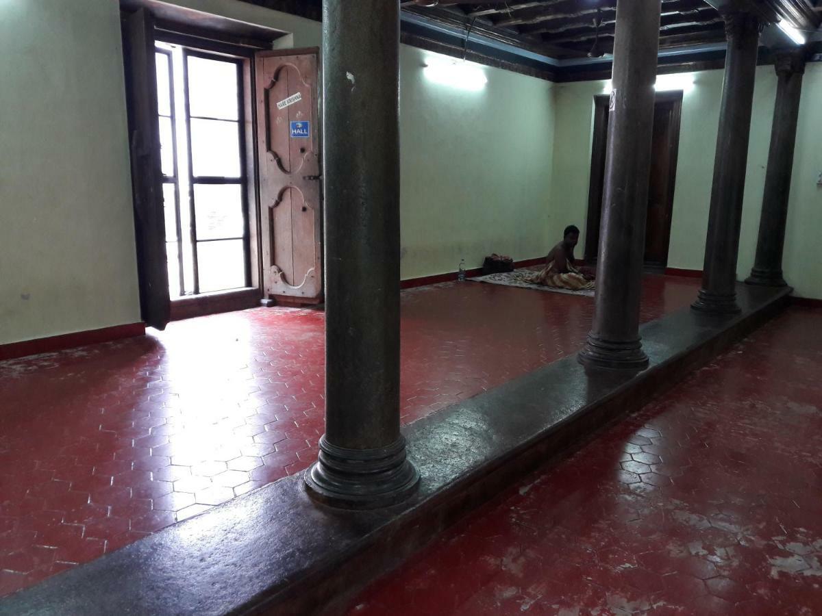 Devasthanam Lodge Thiruvananthapuram Dış mekan fotoğraf