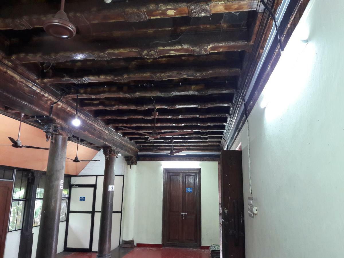Devasthanam Lodge Thiruvananthapuram Dış mekan fotoğraf