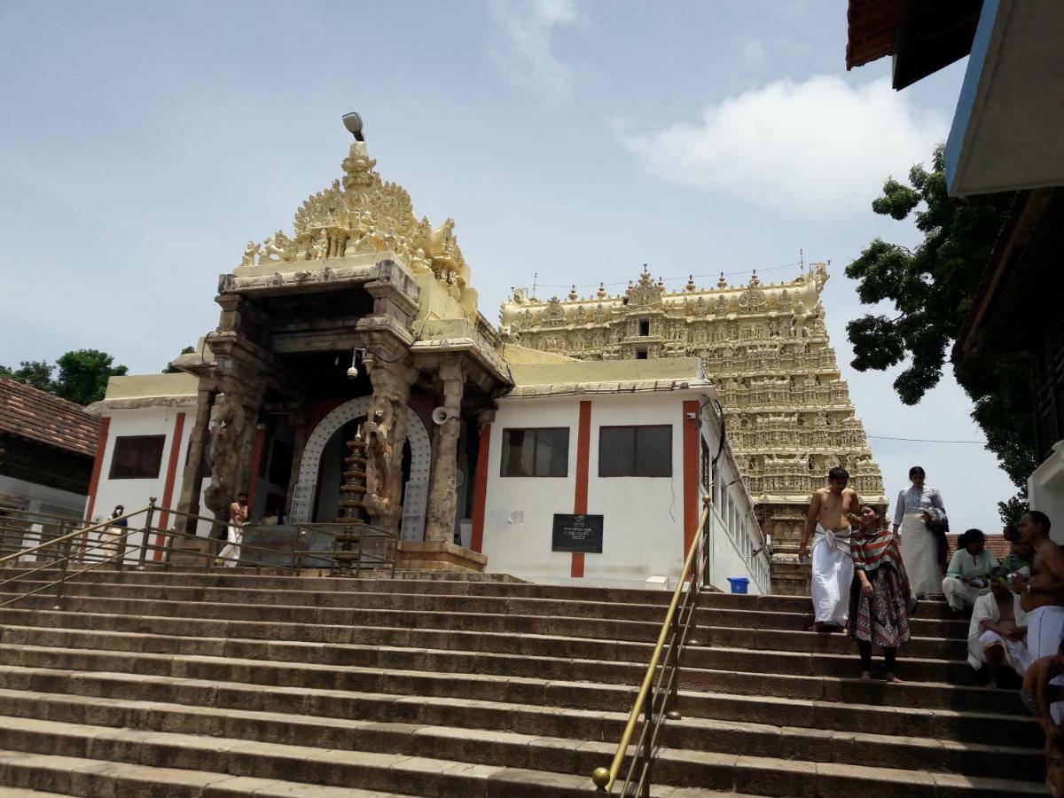 Devasthanam Lodge Thiruvananthapuram Dış mekan fotoğraf
