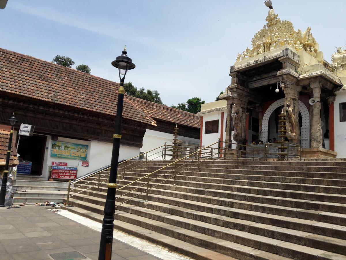 Devasthanam Lodge Thiruvananthapuram Dış mekan fotoğraf